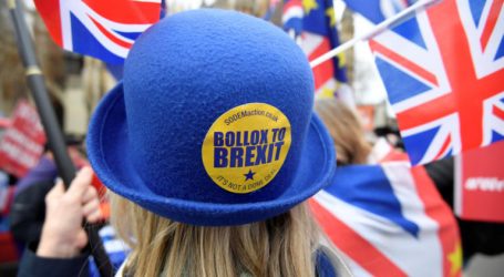 Παραδοχή ήττας από τη Μέι: Ματαιώνει την ψηφοφορία για το Brexit γιατί… ήξερε πως θα χάσει! Καταποντίζεται η λίρα