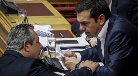 Ανησυχία: Απανωτές συσκέψεις Τσίπρα μετά τις απειλές Καμμένου για Σκοπιανό
