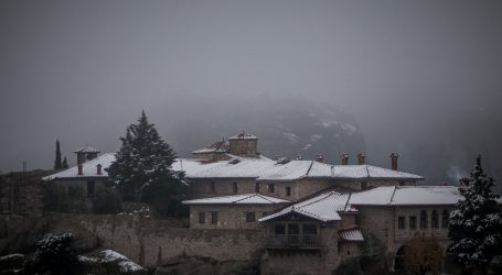 Καιρός Χριστουγέννων: Ραγδαία επιδείνωση – Βροχές και χιόνια σε όλη τη χώρα