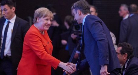 Δεν υποχωρεί ο Μητσοτάκης απέναντι στη Μέρκελ για το Σκοπιανό