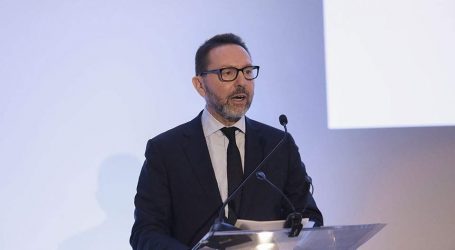 Στουρνάρας: Να προωθηθεί γρήγορα το σχέδιο για τη μείωση των κόκκινων δανείων