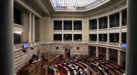 Από τη μετωπική Τσίπρα – Μητσοτάκη στην αριθμητική των Πρεσπών