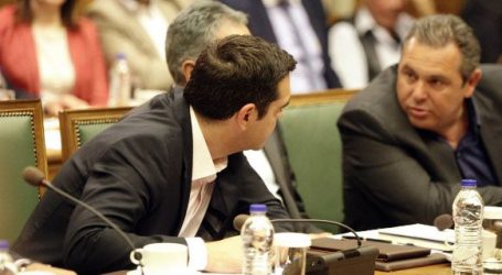 Ο χρόνος μετρά αντίστροφα για τη συγκυβέρνηση Τσίπρα-Καμμένου -Πιέσεις, αποχωρήσεις και αποστασία