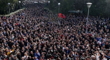Αλβανία: Μεγάλες διαδηλώσεις με απαίτηση την παραίτηση Ράμα