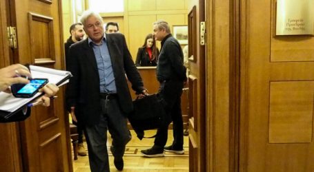 Η αλήθεια πίσω από τη μη παραίτηση Παπαχριστόπουλου – Γιατί παίζει τις καθυστερήσεις ο Νίκος Βούτσης