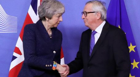 Γιούνκερ: Κανείς δεν θα εναντιωνόταν σε αναβολή του Brexit