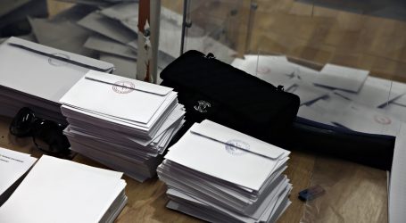 Ψάχνουν την ημερομηνία των εκλογών στο Μαξίμου – Βλέπουν Μάιο, αλλά θέλουν Οκτώβριο