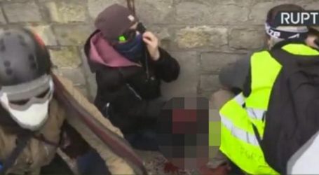 Ένταση στο Παρίσι: Διαδηλωτής από τα Κίτρινα Γιλέκα έχασε το χέρι του