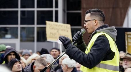 O 26χρονος Έλληνας ηγέτης των Κίτρινων Γιλέκων της Γερμανίας