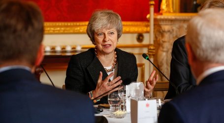 The Telegraph: Μυστικές συνομιλίες για αναβολή του Brexit