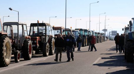 Αγριεύουν οι αγρότες, απειλούν με μπλόκα στις εθνικές οδούς