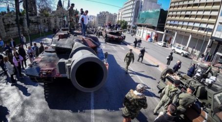 Το Μακεδονία Ξακουστή έπαιξε στο Σύνταγμα – Live η παρέλαση