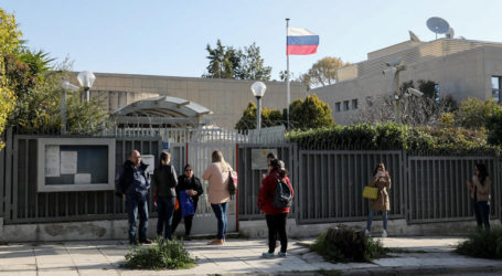 Χειροβομβίδα με 2.500 μεταλλικά σφαιρίδια στο Ρωσικό Προξενείο