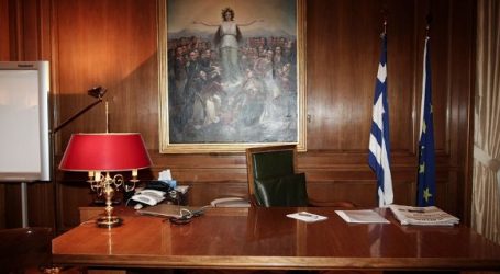 Αλλάζουν τα τηλέφωνα σε Μαξίμου & κράτος για τον φόβο χάκερ και υποκλοπών