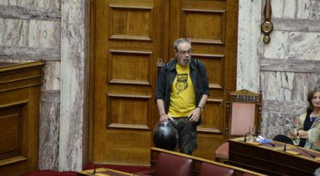 Πολιτικές «φωτιές» ανάβουν οι μολότοφ του Κυρίτση – ΝΔ: «Μόνον ντροπή»