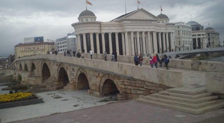 Ο «Δρομέας» στα Σκόπια, ο «έφιππος πολεμιστής» στην Αθήνα – Μια αστεία πρόταση, ένα ακόμη «Βατερλώ»