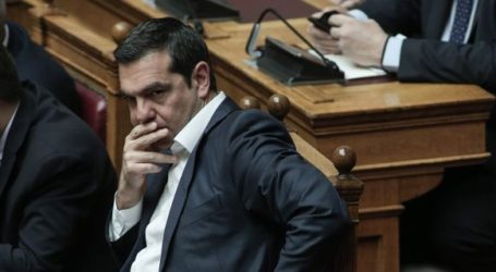 Μαδάει τη μαργαρίτα για τις εκλογές ο Αλέξης Τσίπρας -Φθινόπωρο, επιμένουν τα στελέχη