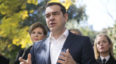Τσίπρας: «Μόλις φτιάξει ο καιρός» θα πάει στα Σκόπια – Συμφωνία Ντιμιτρόφ, Αναγνωστοπούλου για νέα συνοριακή δίοδο