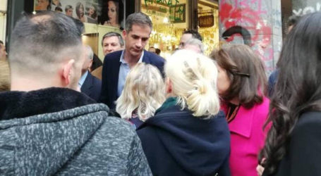 Κώστας Μπακογιάννης: Χυδαία συνθήματα για τον πατέρα του στα Εξάρχεια – «Σας έχω γραμμένους», απαντά