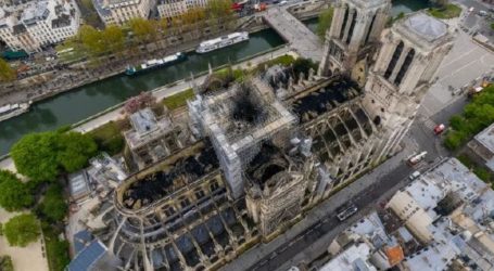 Σοκαριστικές φωτό: Η πραγματική έκταση της καταστροφής -Η Παναγία των Παρισίων καμένη, από ψηλά