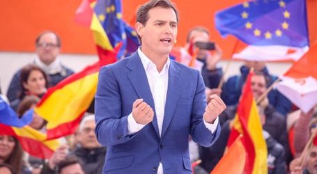 Οι διαφορετικές «αναγνώσεις» Τσίπρα-Τσακαλώτου για τις ισπανικές εκλογές