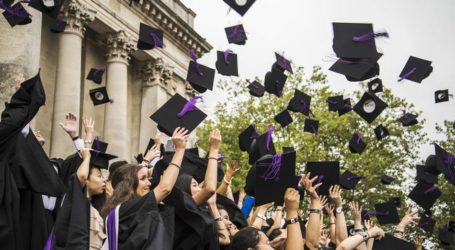 Στη σκιά του Brexit: Αύξηση στα δίδακτρα για φοιτητές από την Ε.Ε. σχεδιάζει η Βρετανία