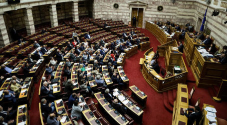 Πέρασε το ν/σ για 120 δόσεις: Η μάχη που προηγήθηκε στη Βουλή