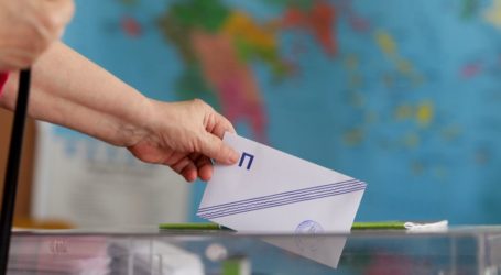 Κλείνουν οι κάλπες: «Καθαρό αποτέλεσμα» βλέπουν οι αναλυτές