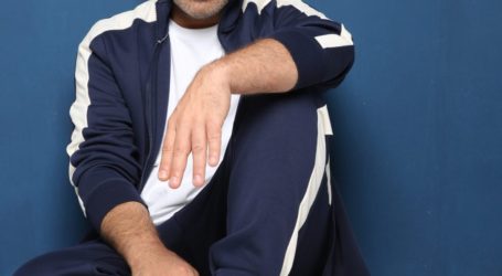 Αυτό είναι το πρόσωπο πίσω από τις ατάκες του Μουτσινά στη φετινή του επιτυχία