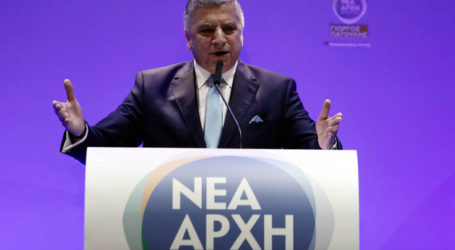 Πατούλης κατά Δούρου: Μετά από κάθε εμφάνισή της εκτίθεται όλο και περισσότερο