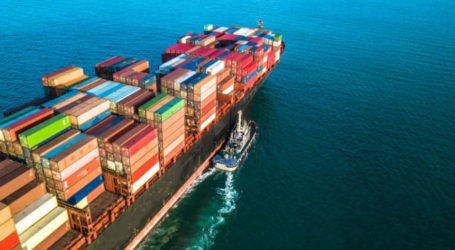 Καραδοκούν για επενδύσεις σε φορτηγά πλοία οι εφοπλιστές