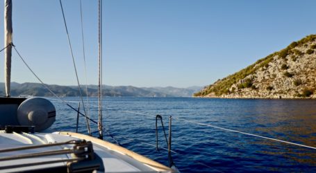 Κι άλλος υπουργός κι άλλο κότερο