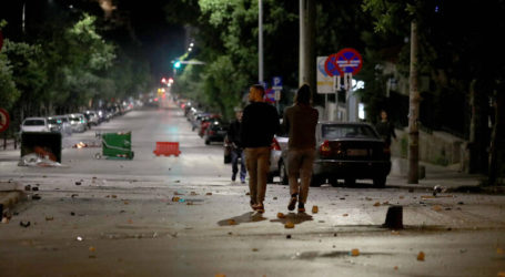 Νύχτα έντασης σε Αθήνα και Θεσσαλονίκη: Μολότοφ, καταστροφές και πληροφορίες για πυροβολισμούς