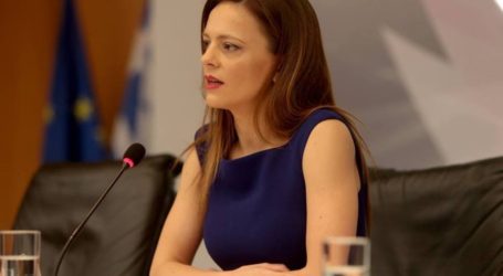 Αχτσιόγλου: Μόνιμο και οριζόντιο μέτρο η 13η σύνταξη