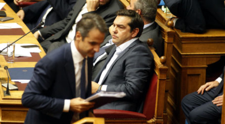 Μονομαχία χωρίς όρια μέχρι τις κάλπες – Ανεξέλεγκτες διαστάσεις παίρνει η κόντρα Μητσοτάκη – Τσίπρα