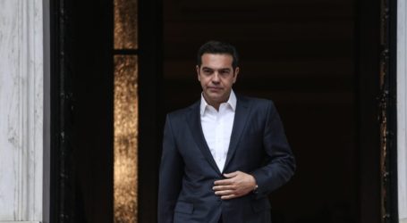 Τσίπρας κατά δανειστών και ΝΔ: Θέλουν λιτότητα και απολύσεις