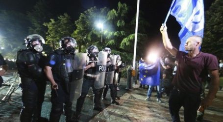 Στα πρόθυρα συγκρούσεων στους δρόμους βρίσκεται η Αλβανία