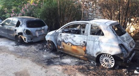 Μπαράζ εμπρησμών τα ξημερώματα στο κέντρο της Αθήνας – Κάηκαν 4 Ι.Χ. αυτοκίνητα