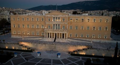 Η διαφορά ανάμεσα σε ΝΔ και ΣΥΡΙΖΑ σε τρεις νέες δημοσκοπήσεις – Πόσο κοντά είναι η αυτοδυναμία – Ποια κόμματα μπαίνουν στη Βουλή