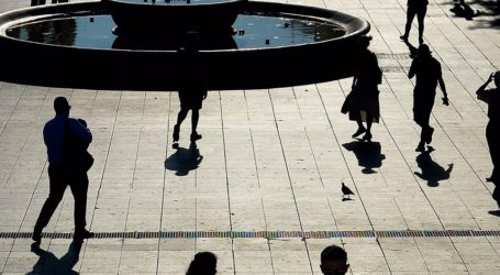 «Βραδυφλεγής βόμβα το δημογραφικό»: 100 εργαζόμενοι θα συντηρούν 169 μη απασχολούμενους στην Ελλάδα το 2060