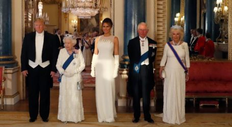 Ο Τραμπ στο Μπάκιγχαμ: Το παρασκήνιο του δείπνου με την Βασίλισσα και η… «απρέπεια» του Αμερικανού προέδρου