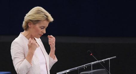 Η Ούρσουλα φον ντερ Λάιεν εξελέγη πρώτη γυναίκα πρόεδρος της Κομισιόν