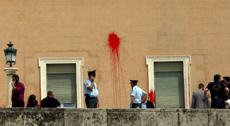 Ηγετικό στέλεχος «Ρουβίκωνα»: Μόνο με σφαίρα στο κεφάλι θα μας σταματήσετε