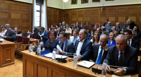 Μετωπική σύγκρουση ΝΔ-ΣΥΡΙΖΑ για το «επιτελικό κράτος»