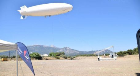 Το ζέπελιν του Λιμενικού Σώματος «παρακολουθεί» τα θαλάσσια σύνορα στη Σάμο