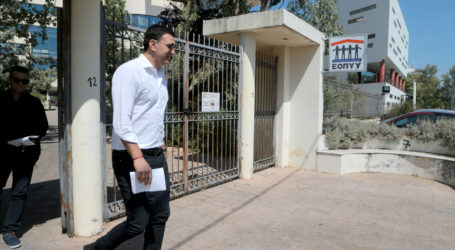 Επίσκεψη Κικίλια στον ΕΟΠΥΥ: Οι εγκαυματίες από το Μάτι θα παίρνουν δωρεάν ό,τι χρειάζονται