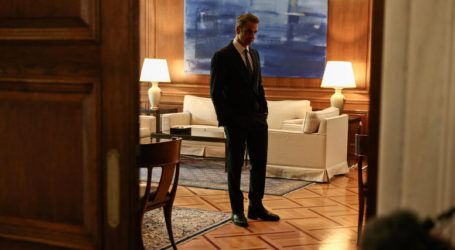 Αγώνας δρόμου 40 ημερών με τρία νομοσχέδια και τέσσερα ταξίδια