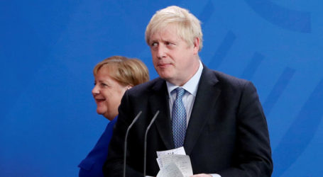 Ο Τζόνσον κλείνει τη Βουλή για να μην μπλοκάρoυν το Brexit