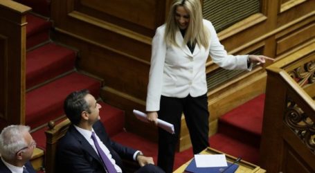 Επικοινωνία Μητσοτάκη- Γεννηματά. Αναζητείται φόρμουλα για να ψηφίσει το ΚΙΝΑΛ το άσυλο