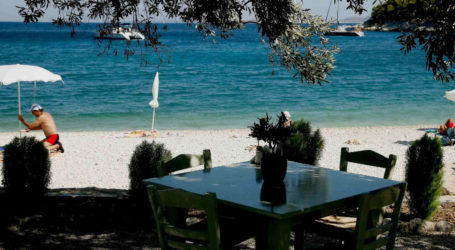 Ο τουρισμός σε 13 περιφέρειες της Ελλαδας : Ποιοί και που κάνουν τις διακοπές τους